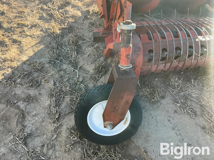 international-810-image-9