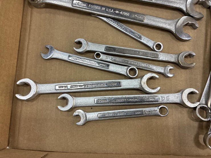 #115307-•-box-of-craftsman-metric-wrenches-image-4