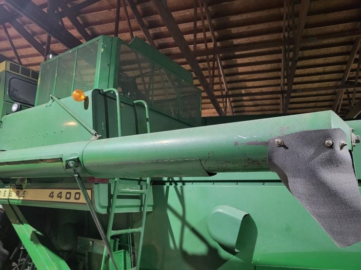 john-deere-4400-image-12