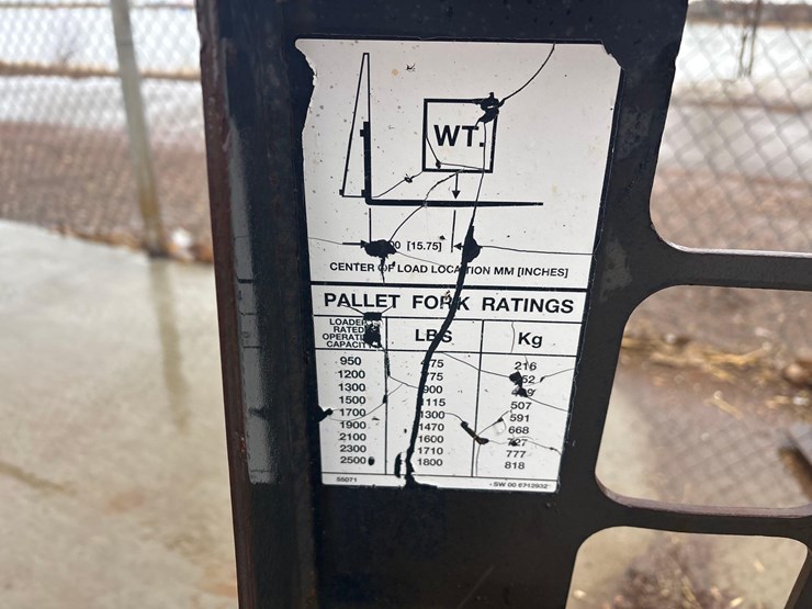 pallet-fork-attachment-image-3