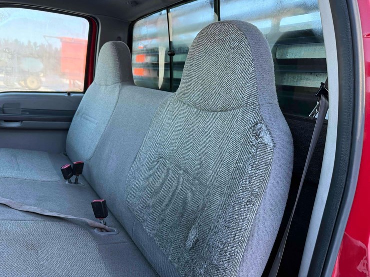 2001-ford-f350-xl-image-44