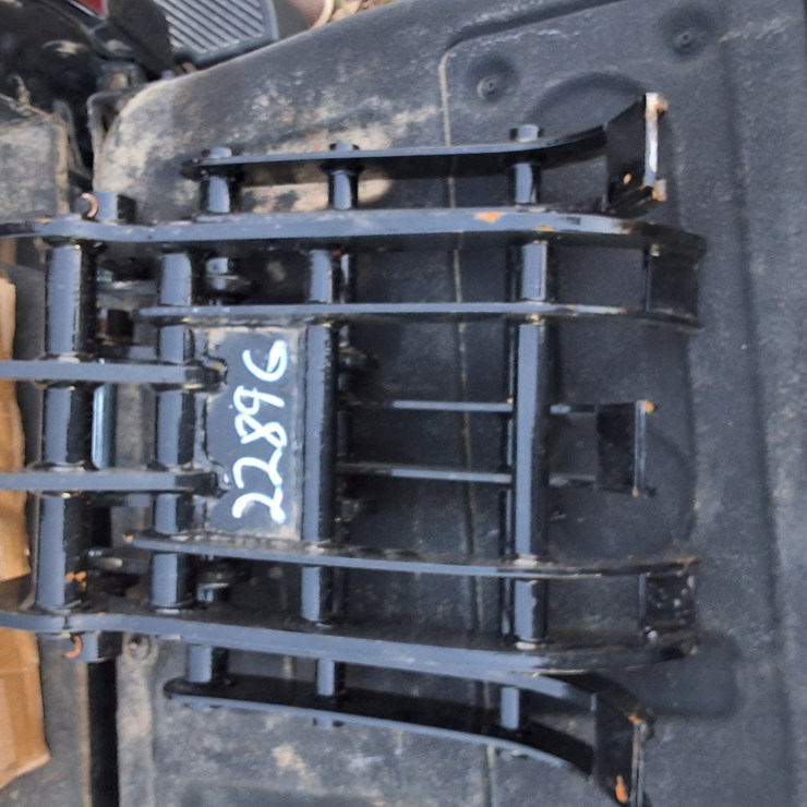 #323 • LIMB GRAPPLE FOR MINI EXCAVATOR, APPEARS UNUSED