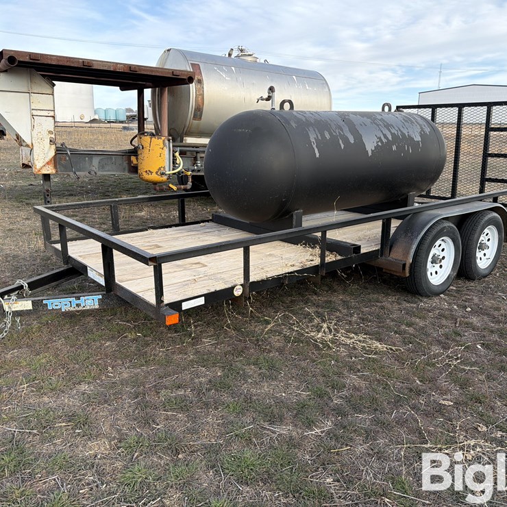 2019 Top Hat 16’ T/A Fuel Trailer