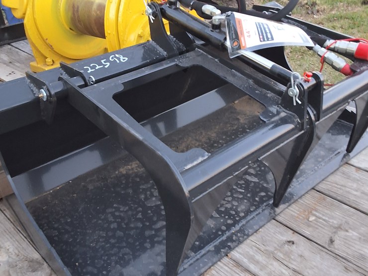 #324-•-grapple-bucket-for-mini-skid-steer-image-1