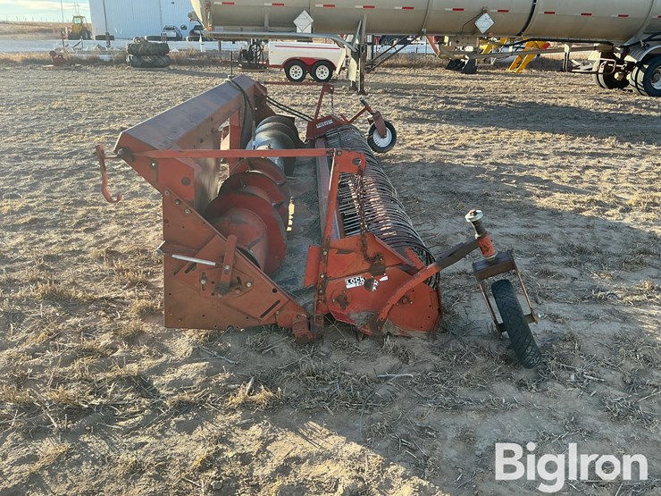 international-810-image-5