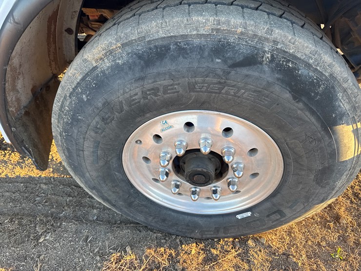 2006-peterbilt-357-image-59