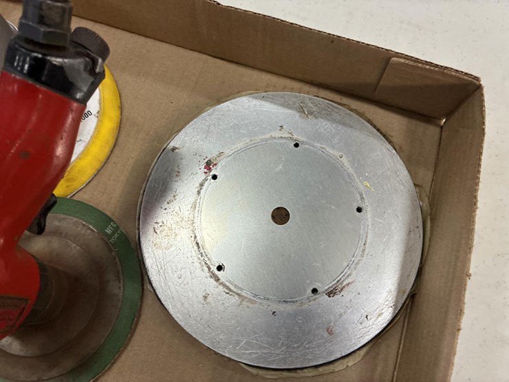 #115326-•-box-of-air-sanders-image-6