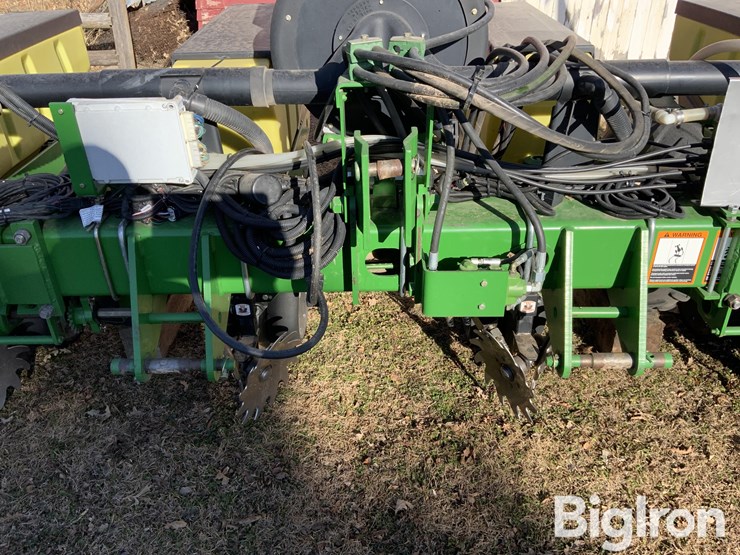 2007-john-deere-1710-image-17