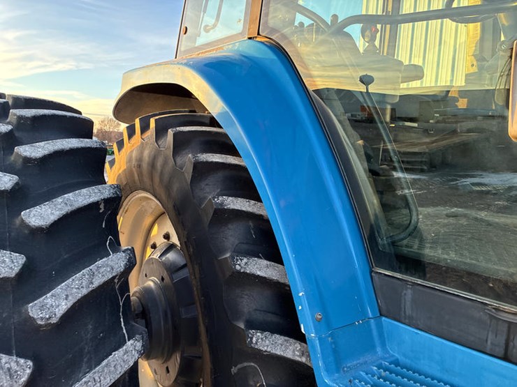 new-holland-8870-image-22