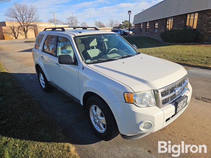 2012-ford-escape-xlt-image-3