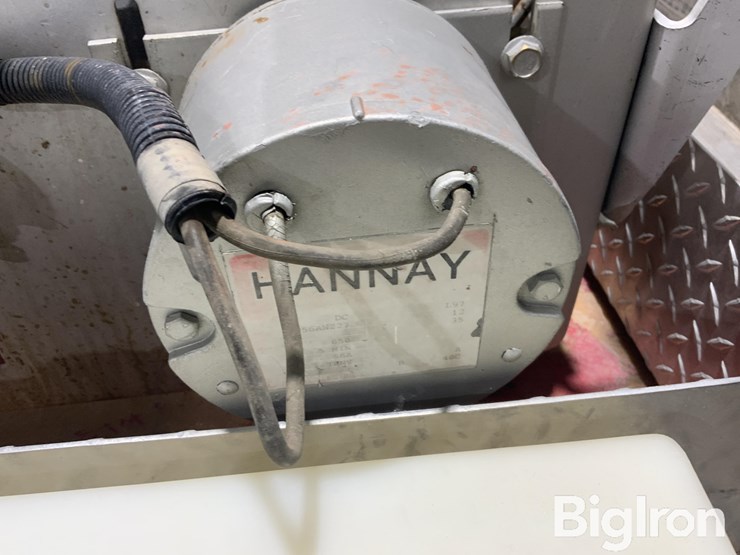 fiberglass-water-tank-w/electric-motor-image-11