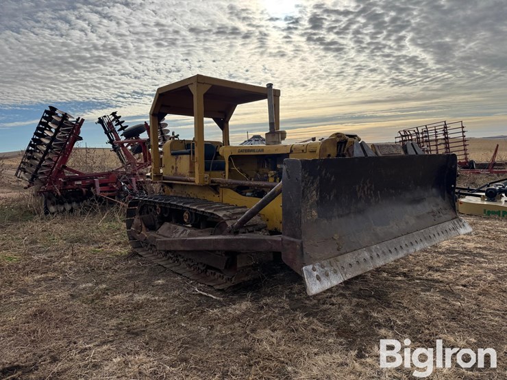 caterpillar-d6-image-3