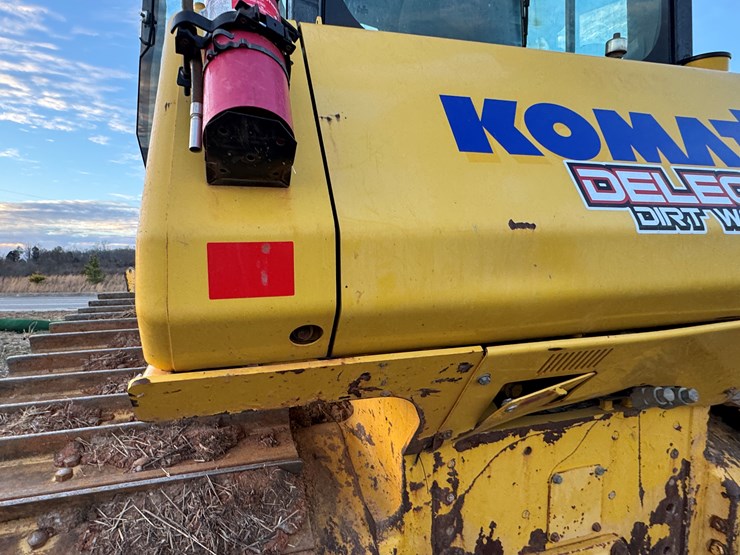 komatsu-d65px-image-38