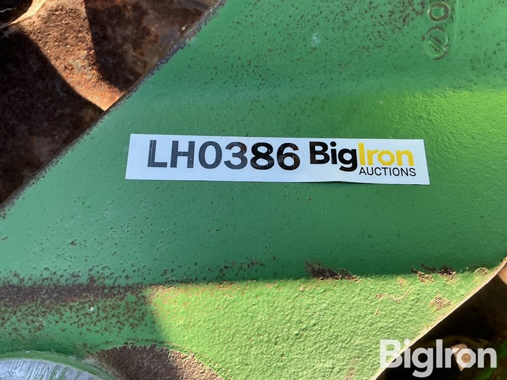 john-deere-7300-image-10