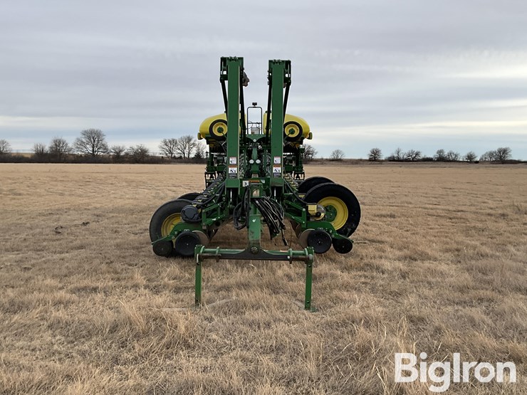 2005-john-deere-1770nt-ccs-image-2