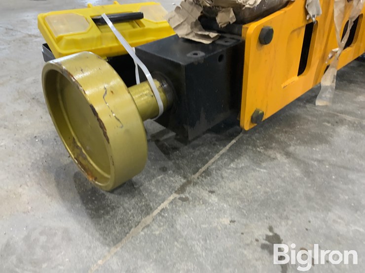 2025-giyi-d680-skid-steer-pile-hammer-(driver)-image-16