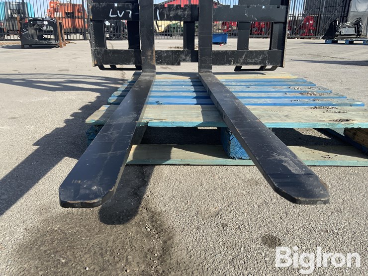 2025-giyi-60"-skid-steer-pallet-forks-&-mast-assembly-image-16