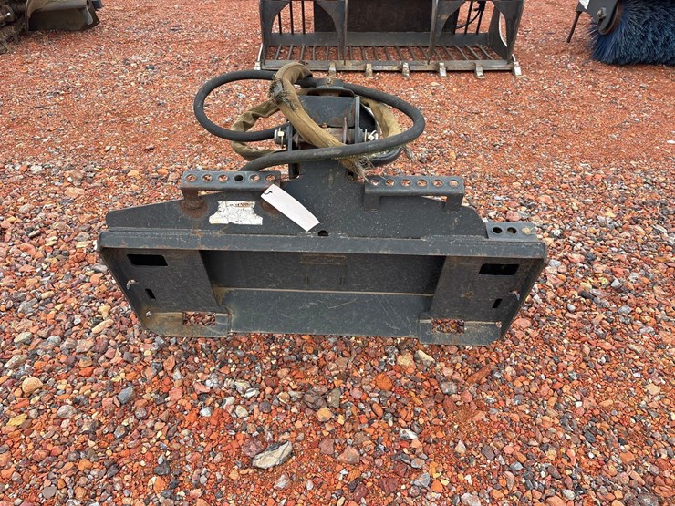 bobcat-post-hole-digger-image-2