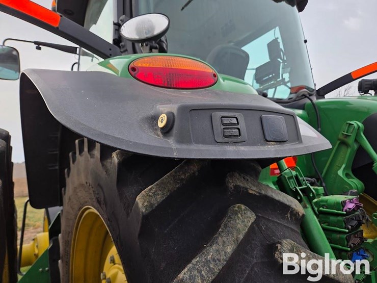 2013-john-deere-8360r-image-16