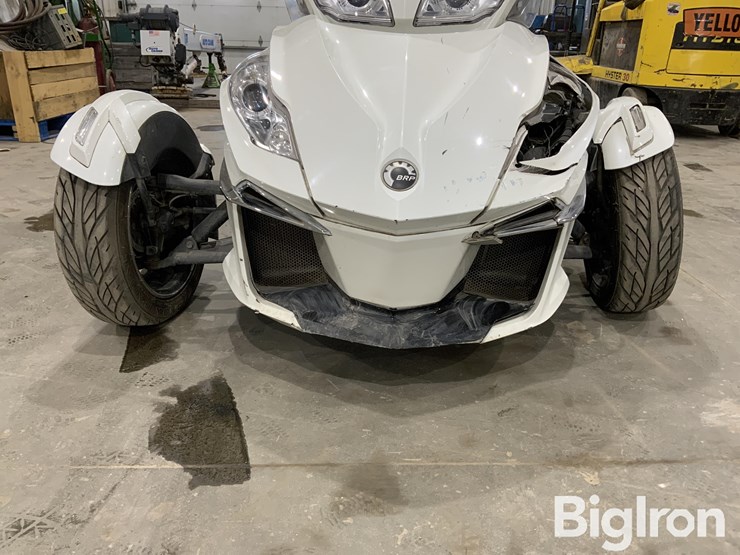 2018-can-am-spyder-rt-trike-image-9