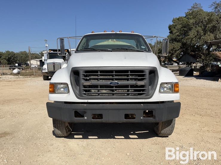 2000-ford-f650-image-2