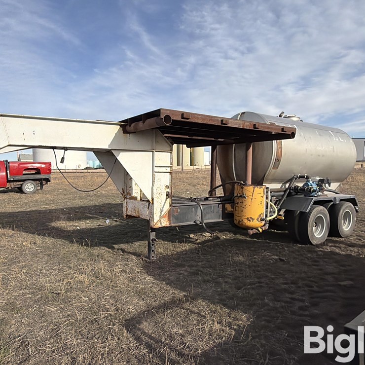 Shop Made T/A Nurse Tank Trailer