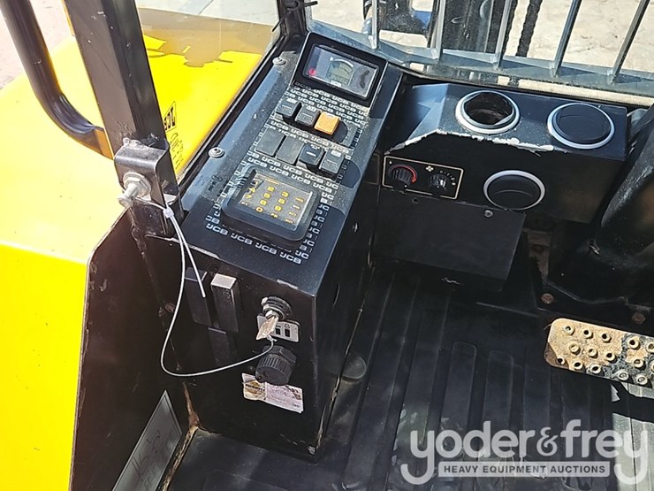 2017-jcb-926-image-25