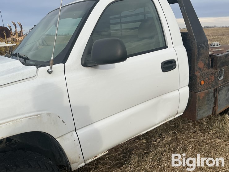 2005-chevrolet-silverado-2500-image-14