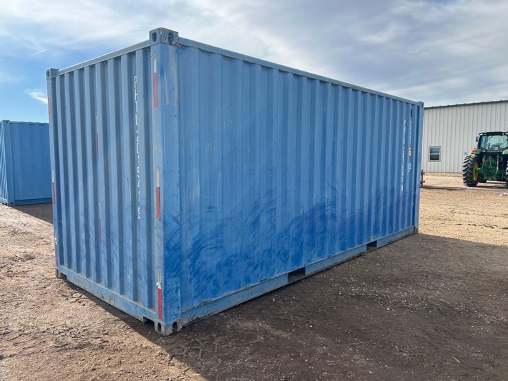 2011-shipping-container-image-3