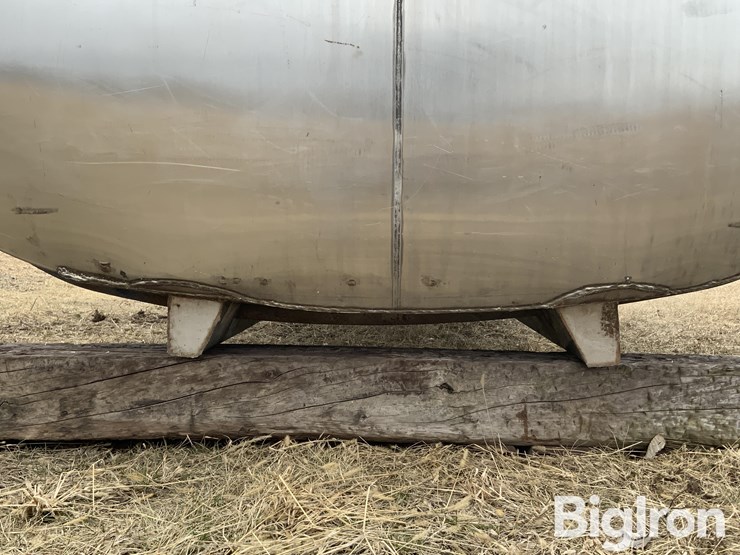 3300-gallon-horizontal-stainless-steel-fertilizer-tank-image-13