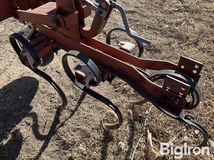 noble-2-row-s-tine-field-cultivator-image-14