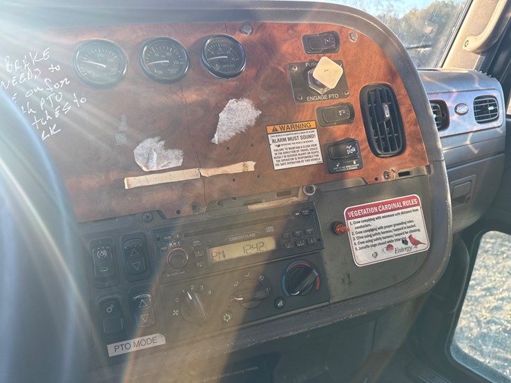 2006-peterbilt-357-image-39