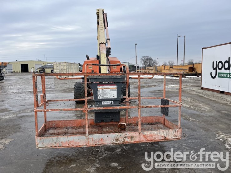 2013-jlg-800aj-image-4