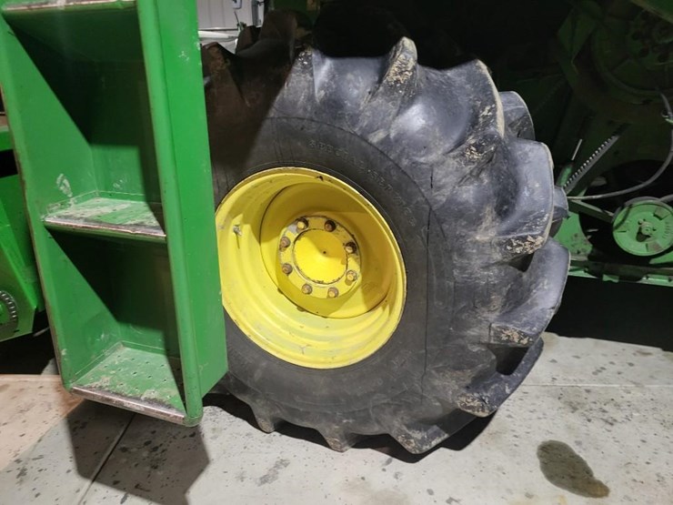 john-deere-4400-image-10