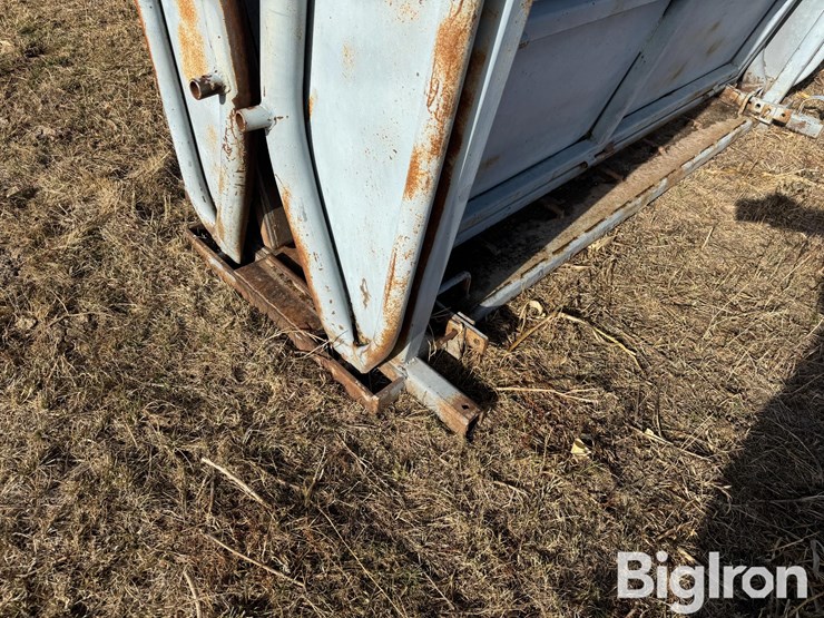 bowman-hydraulic-squeeze-chute-image-9