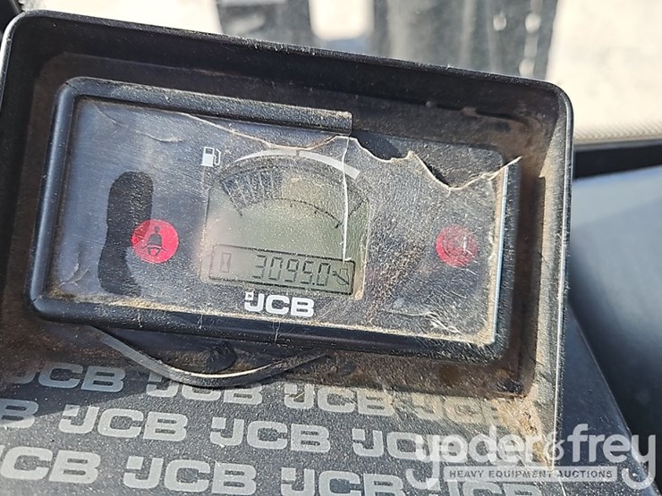 2015-jcb-926-image-41