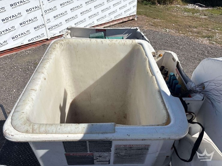 2014-ford-f550-image-34