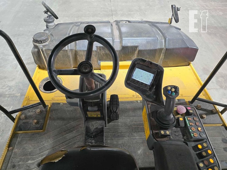 2016-caterpillar-cw34-image-10