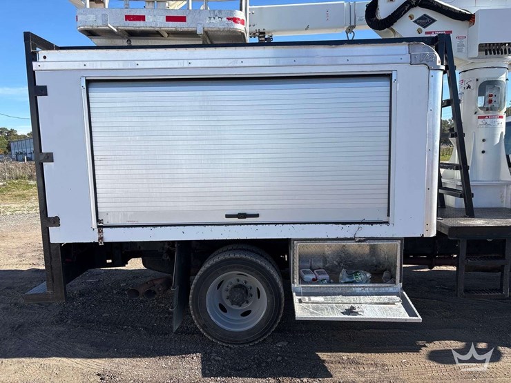 2017-ford-f550-image-31