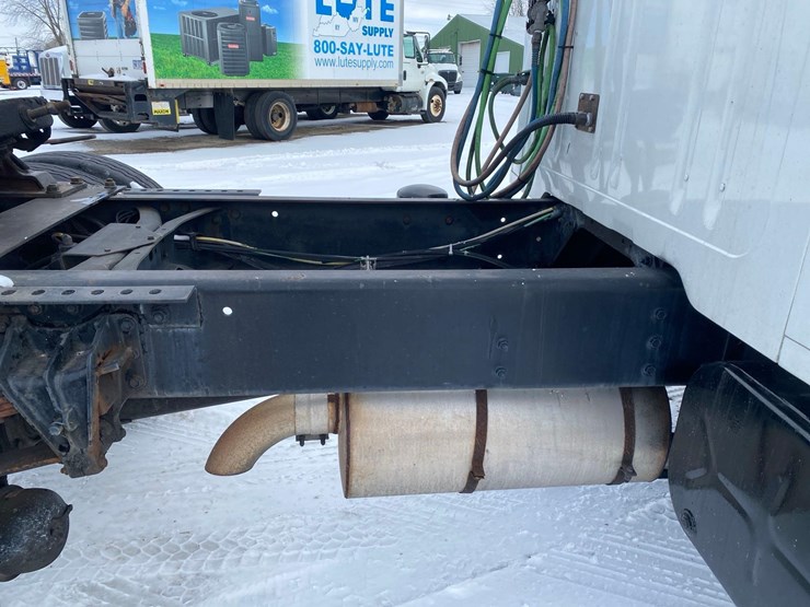 2001-case-ih-4900-image-12