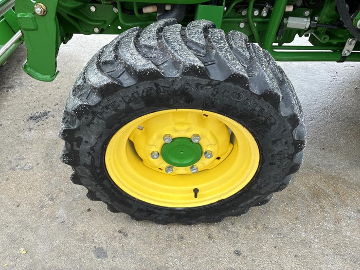 john-deere-3033r-image-34