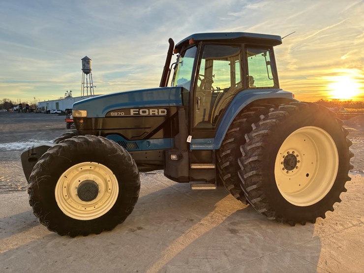 new-holland-8870-image-11