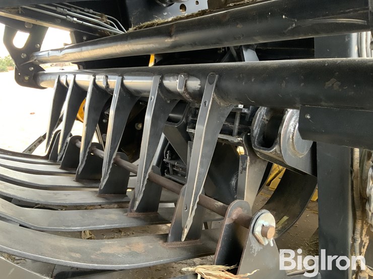 2013-new-holland-340-image-14