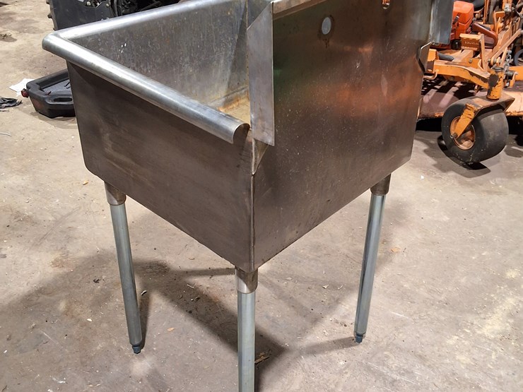 #331-•-stainless-steel-sink-image-4