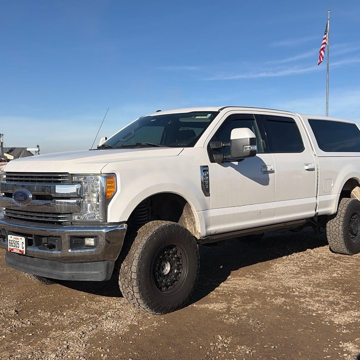 2017 FORD F250 LARIAT