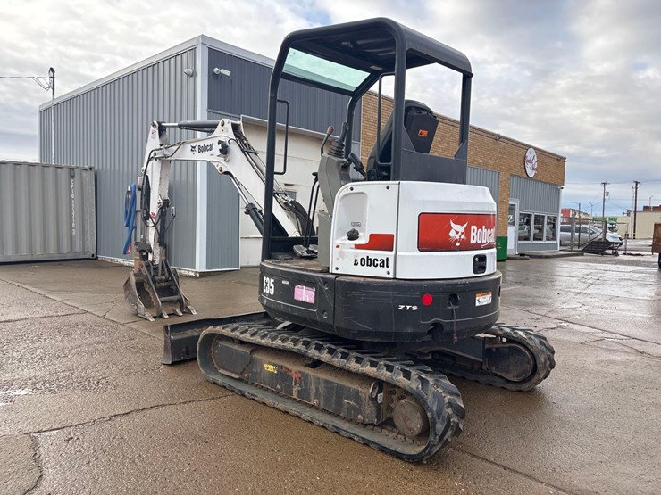 2013-bobcat-e35-image-6