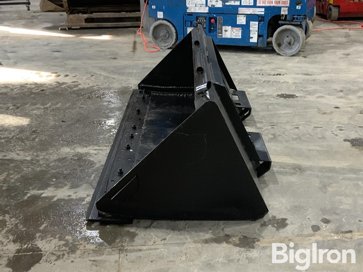 72"-general-purpose-skid-steer-bucket-image-8