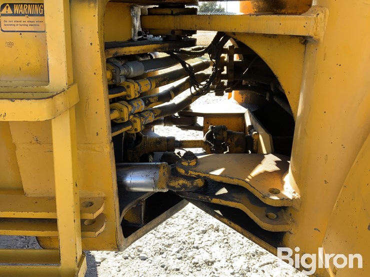 1980-deere-444-image-20