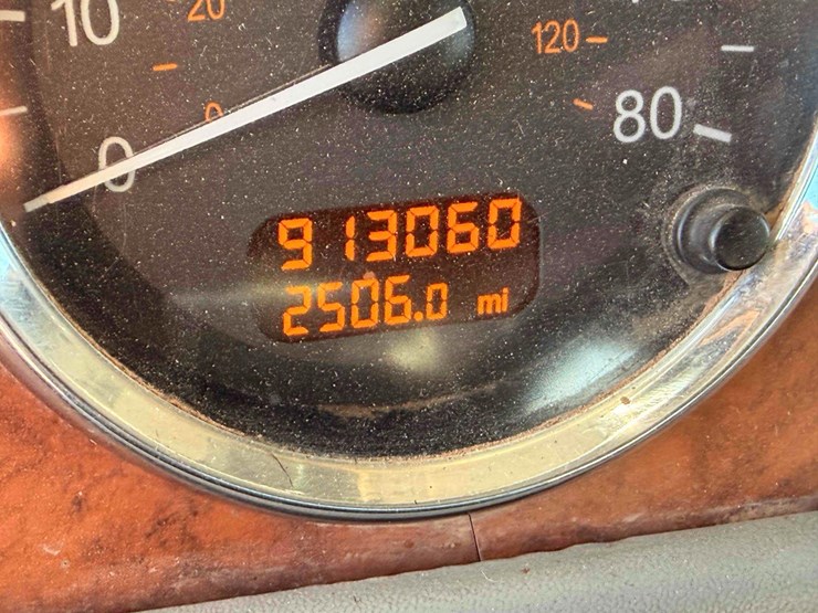 2007-peterbilt-379-image-2