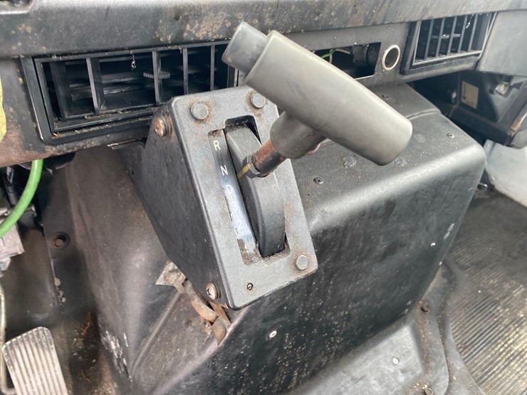 2001-case-ih-4900-image-37